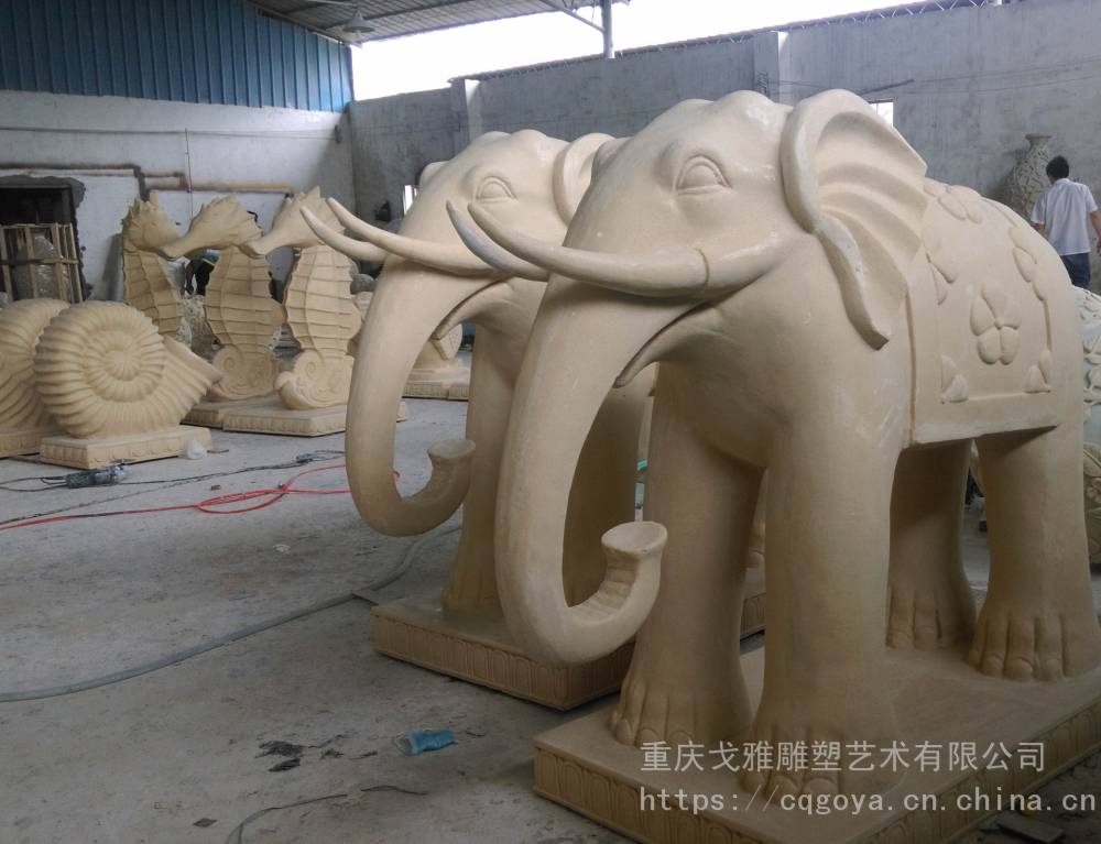 重庆砂岩大象雕塑支持来图定制