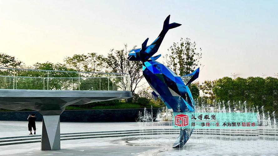 雕塑源头厂家:不锈钢鲸鱼雕塑的艺术华章